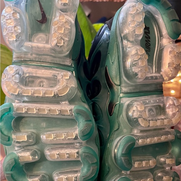 Men's Air Vapormax Plus ATL - Picture 14 of 17